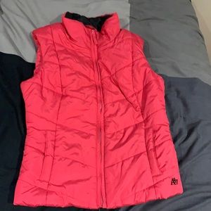 aéropostal pink puffer vest!!